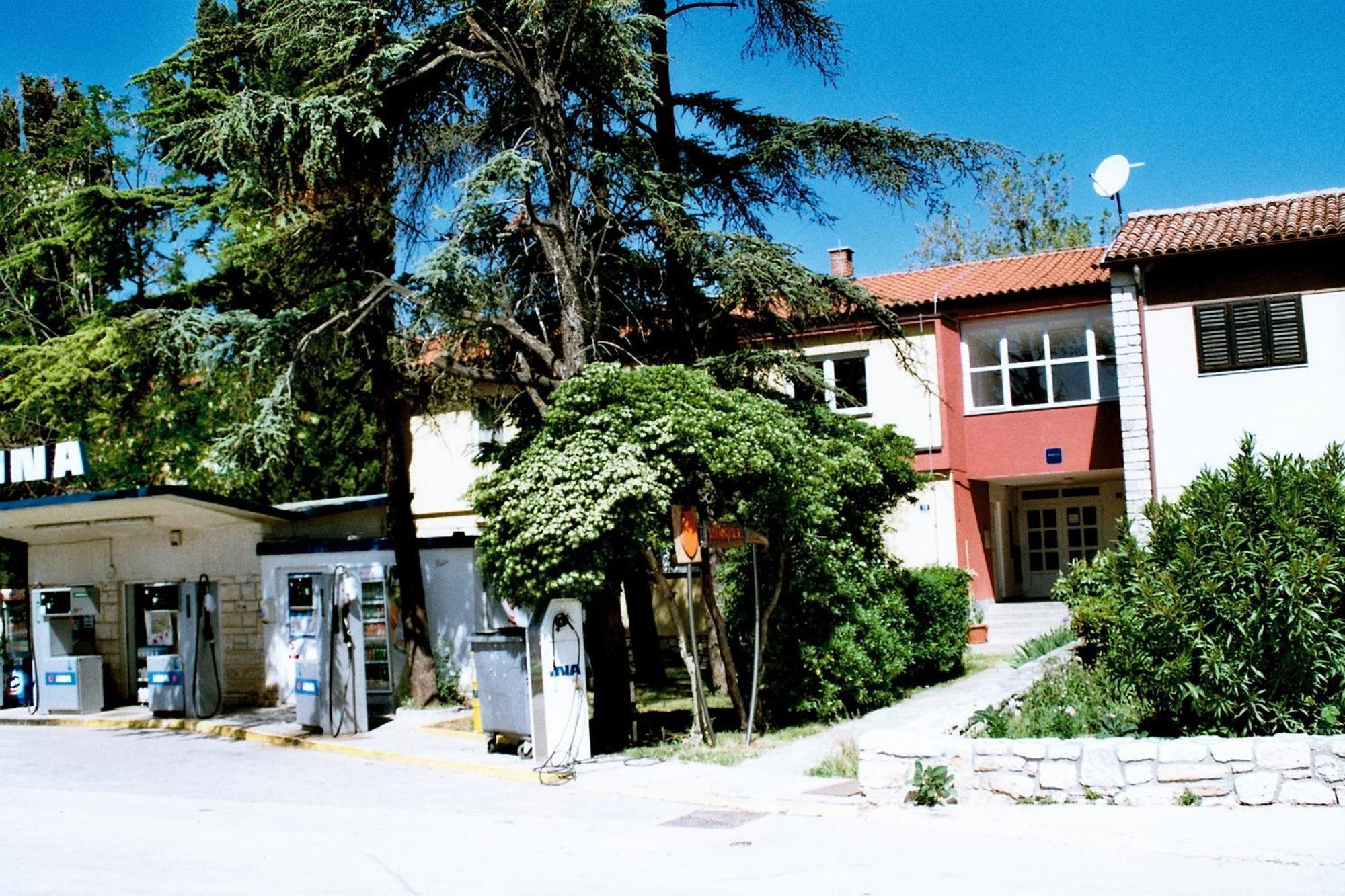 Hostel Amfora Fazana Exterior photo