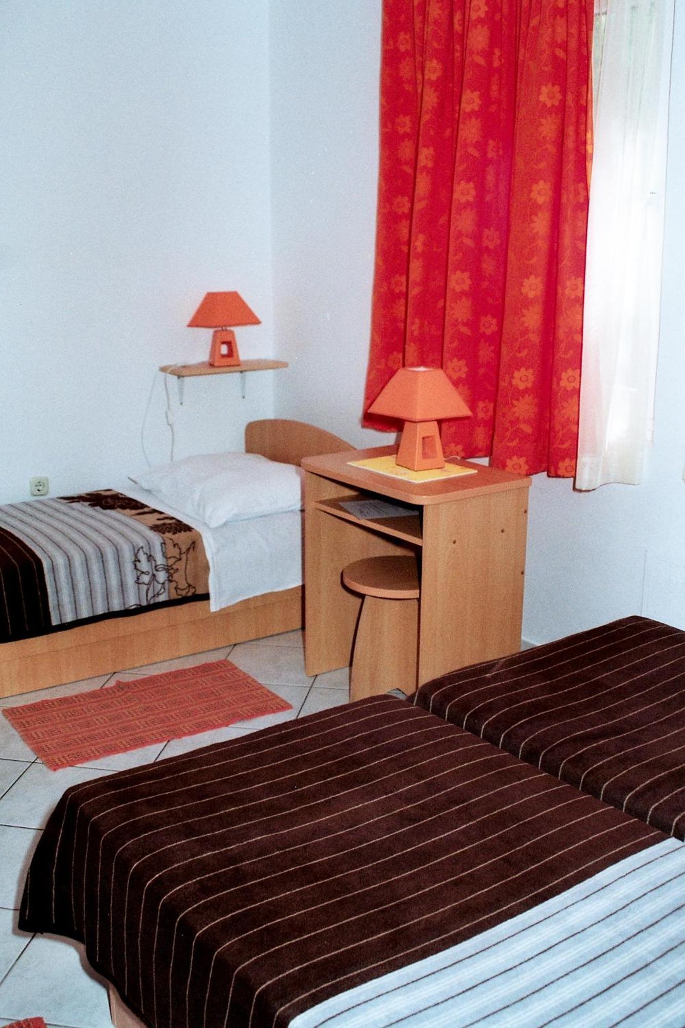 Hostel Amfora Fazana Exterior photo