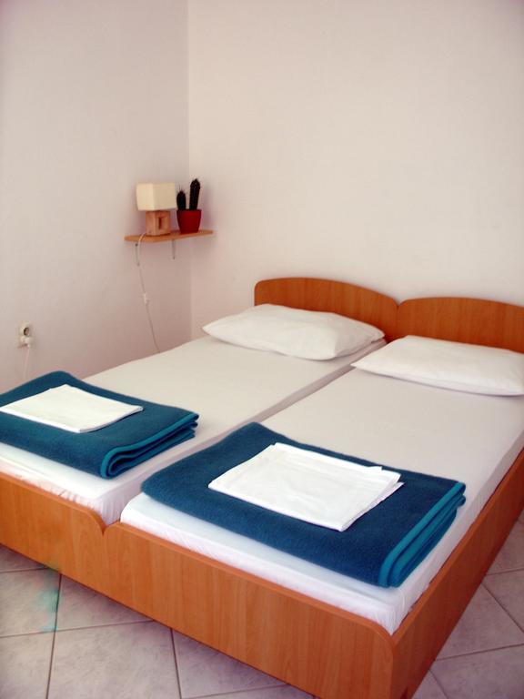 Hostel Amfora Fazana Exterior photo